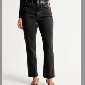 A&F Mixed Fabric Curve Love Ultra High Rise Ankle Straight Jean